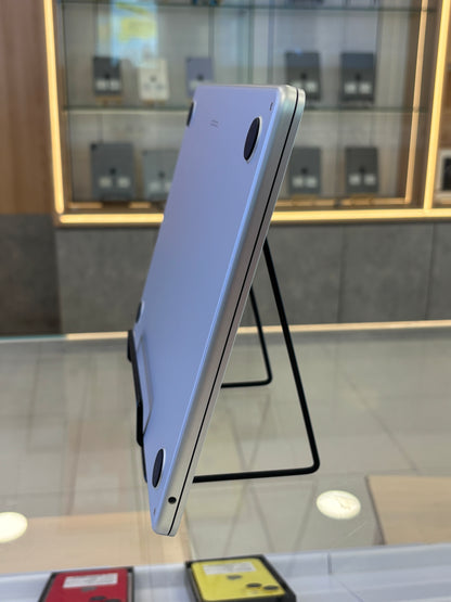 MacBook Air 13-inch (M3) 2024, 512GB *XHR7X