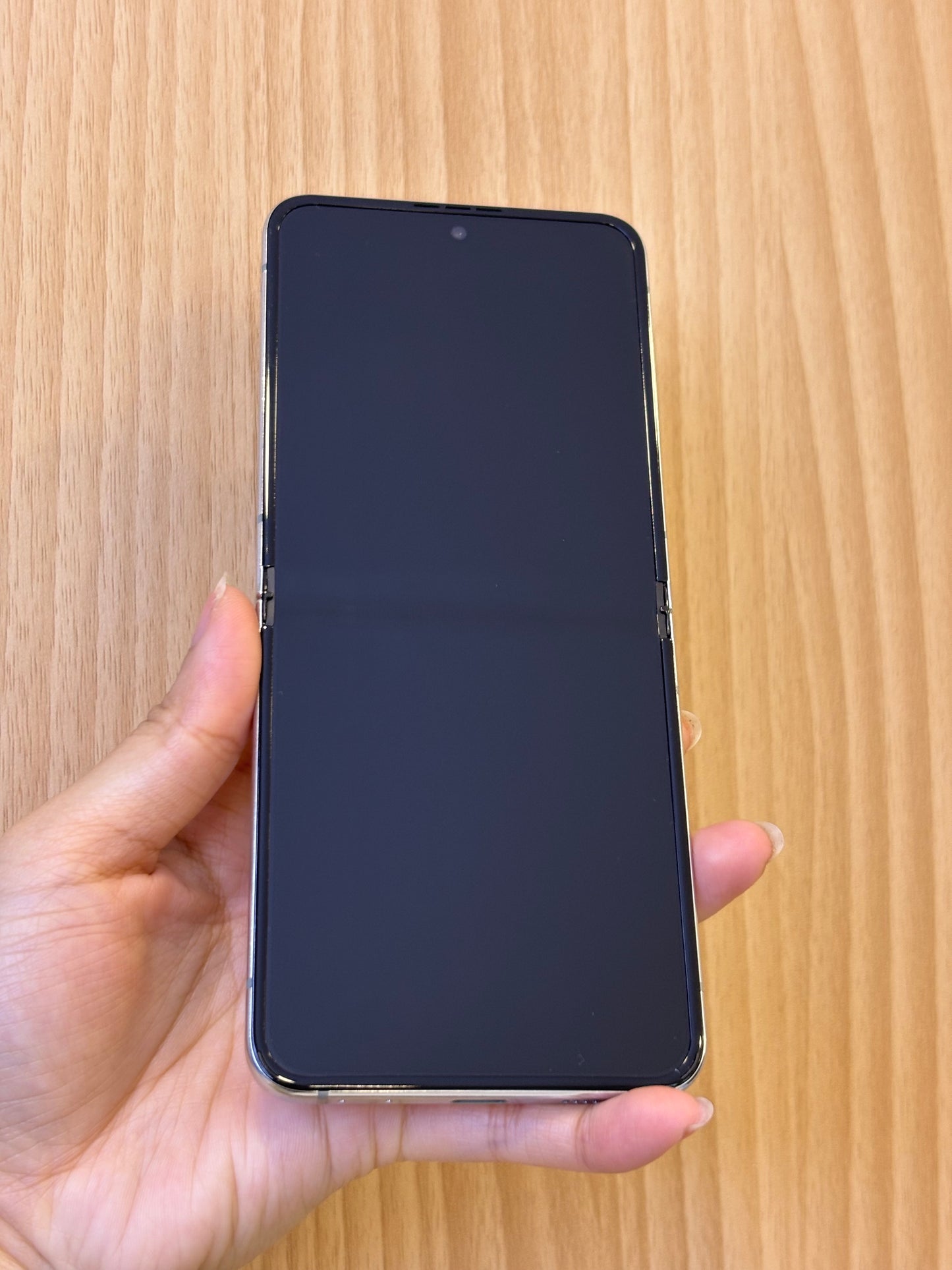 Samsung Galaxy Z Flip 5, 256GB *82556