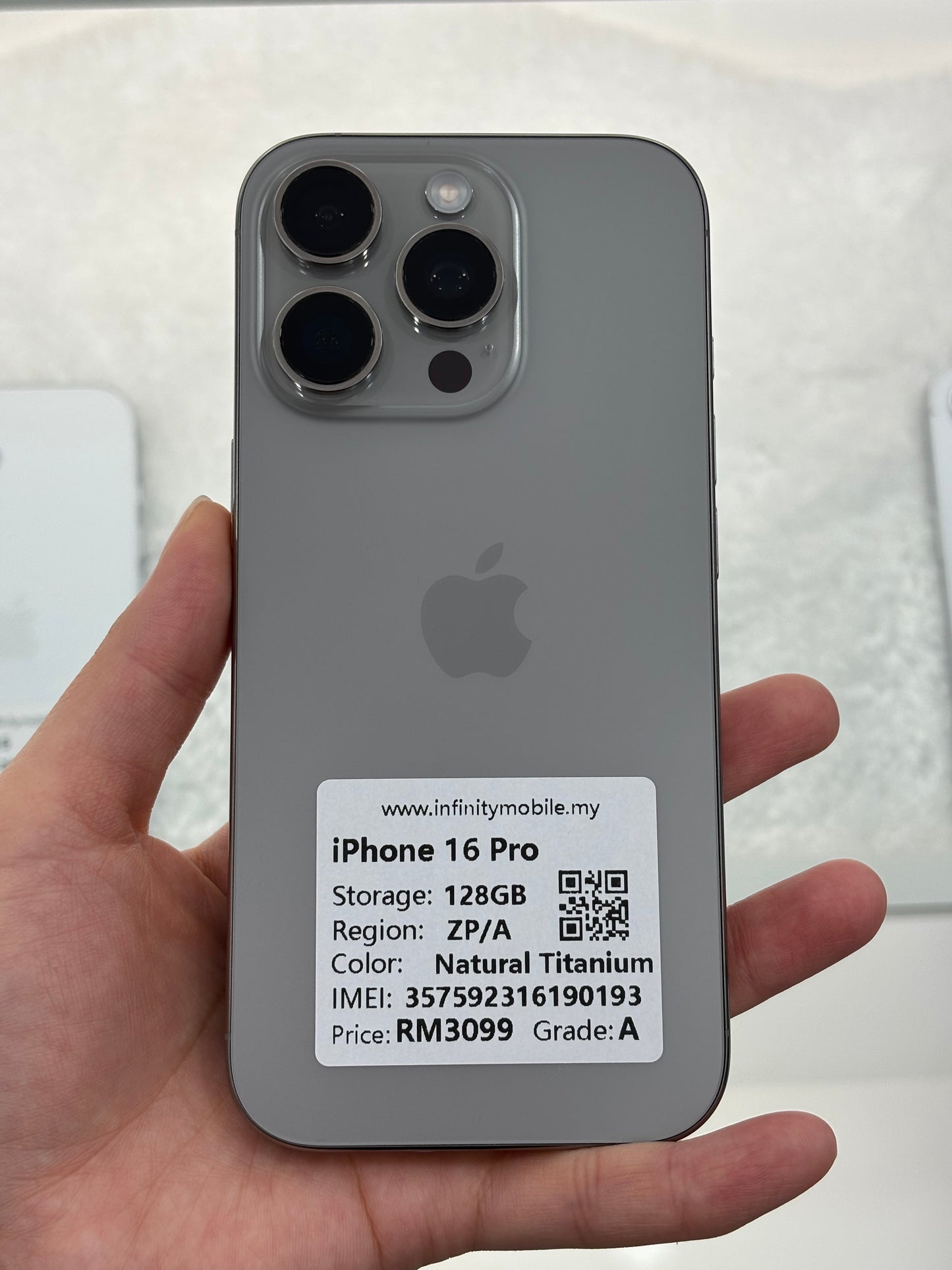 iPhone 16 Pro, 128GB (Grade A) *90193