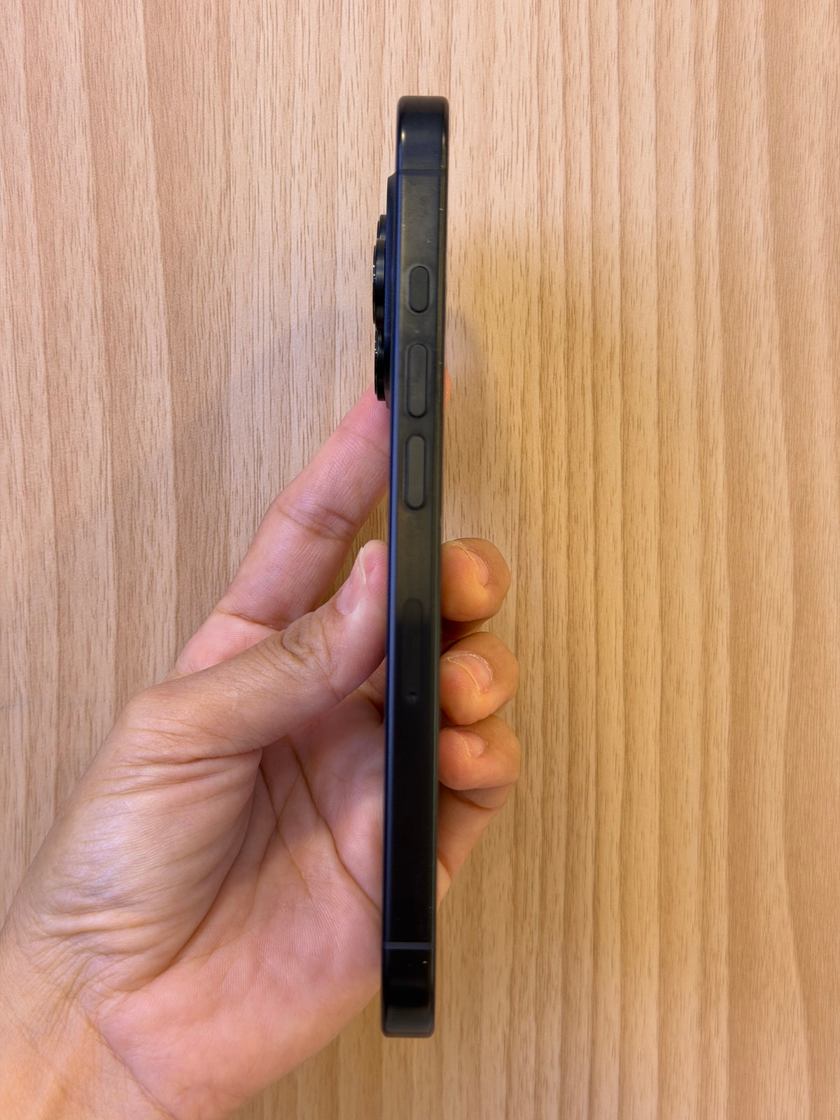 iPhone 16 Pro, 128GB (Grade A) *38738