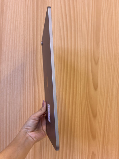 iPad Air 13-inch (M2) Wi-Fi, 128GB    (Grade A) *777VV
