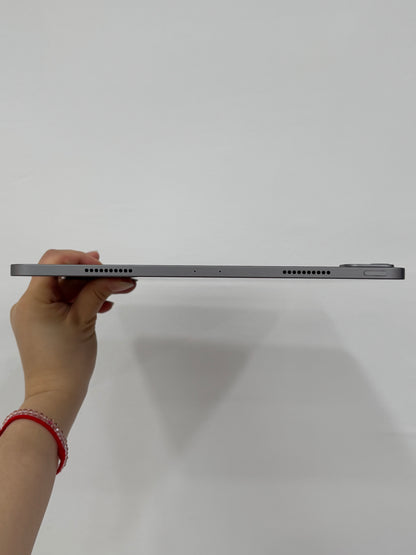 iPad Pro 12.9-inch 6th Wi-Fi, 256GB (Grade A) *V79M6