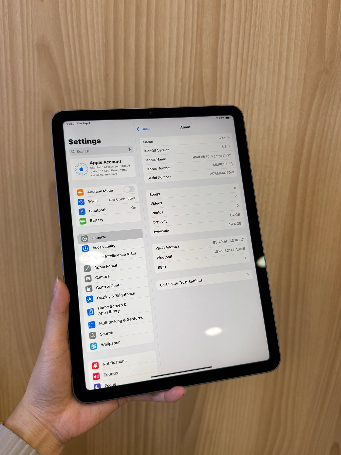 iPad Air 5th Wi-Fi, 64GB *4D2DW