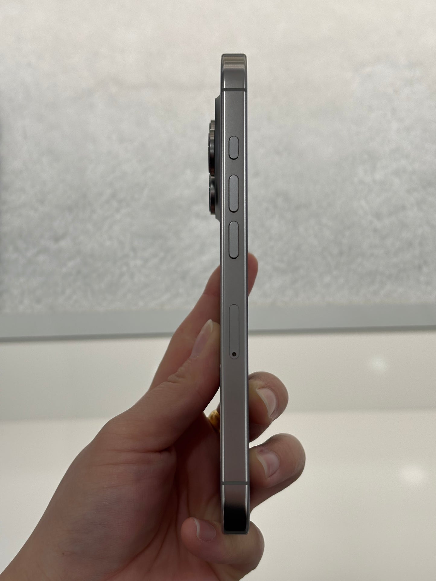 iPhone 16 Pro, 128GB (Grade A) *90193