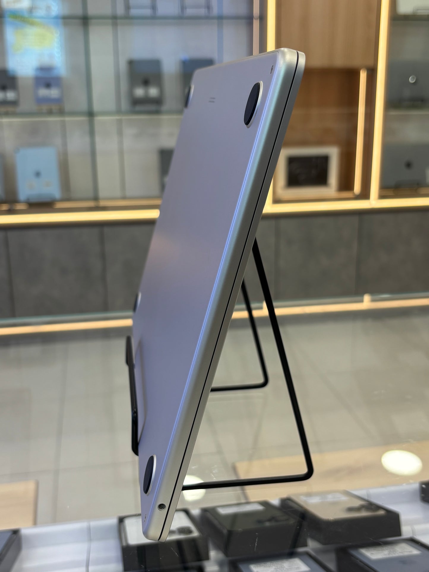 MacBook Air 15-inch (M3) 2024, 512GB *V1YFQ