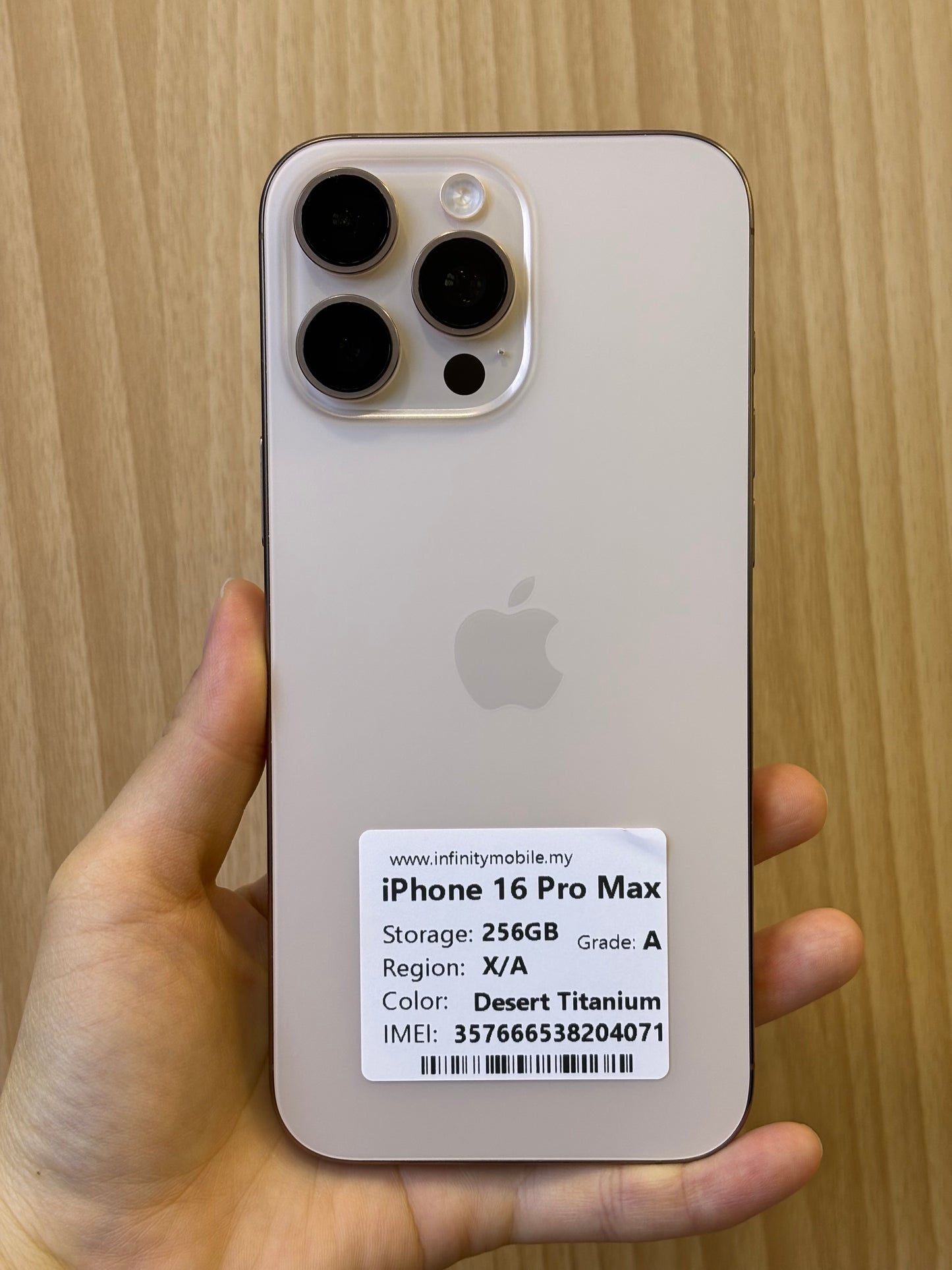 iPhone 16 Pro Max, 256GB (Grade A) *04071
