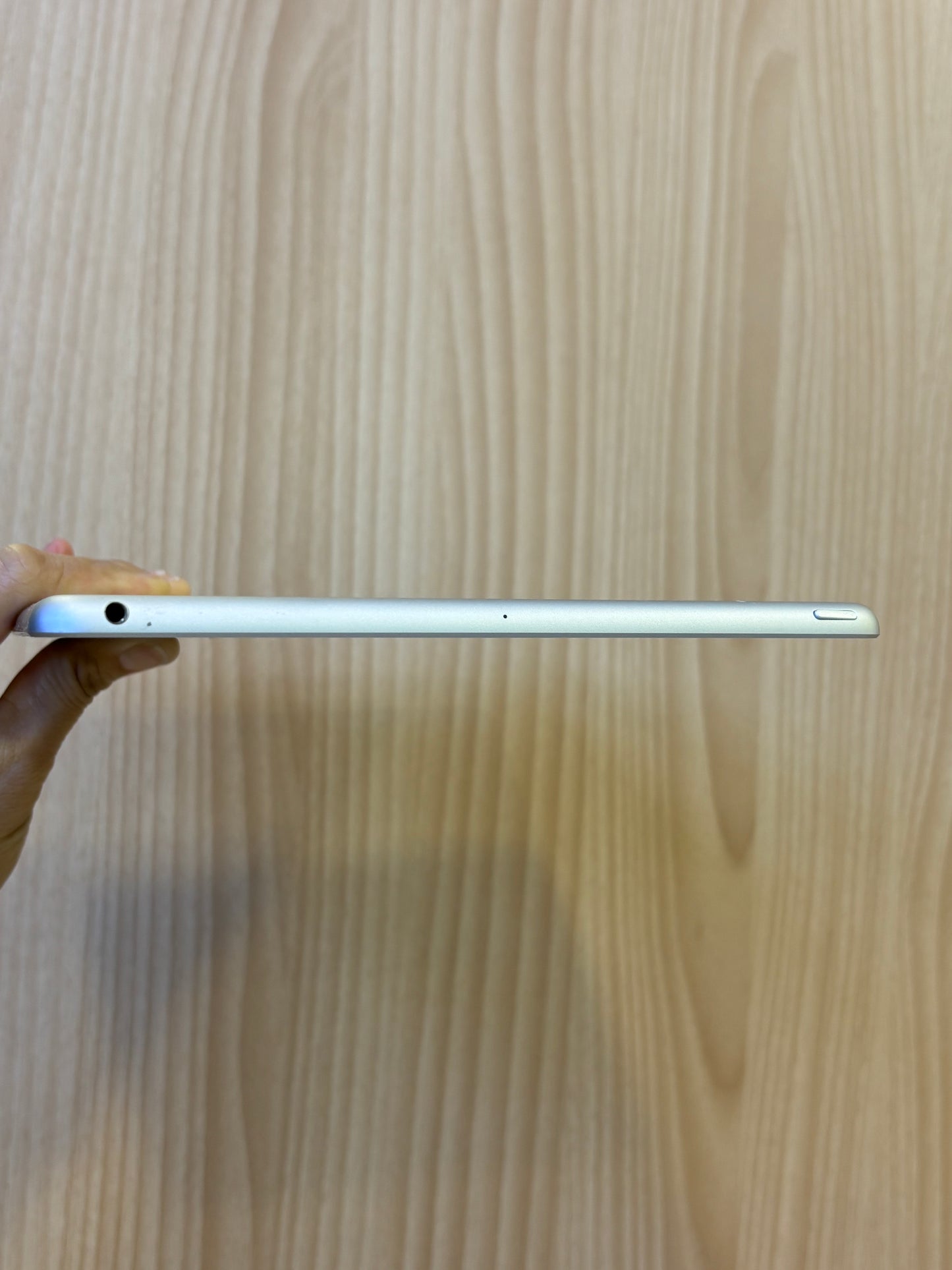 iPad 8 Wi-Fi, 128GB (Grade A) *PQ1GH