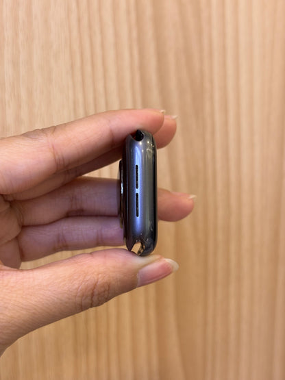 Apple Watch Series 5 (40MM) Cellular, (Grade C) *ZMLD4