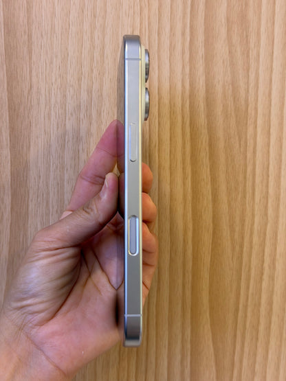 iPhone 16 Pro, 128GB (Grade A) *17097