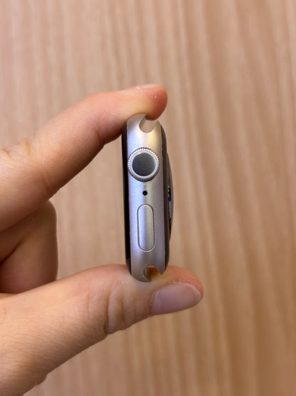 Apple Watch Series 7 (41mm) GPS, *DQDKL