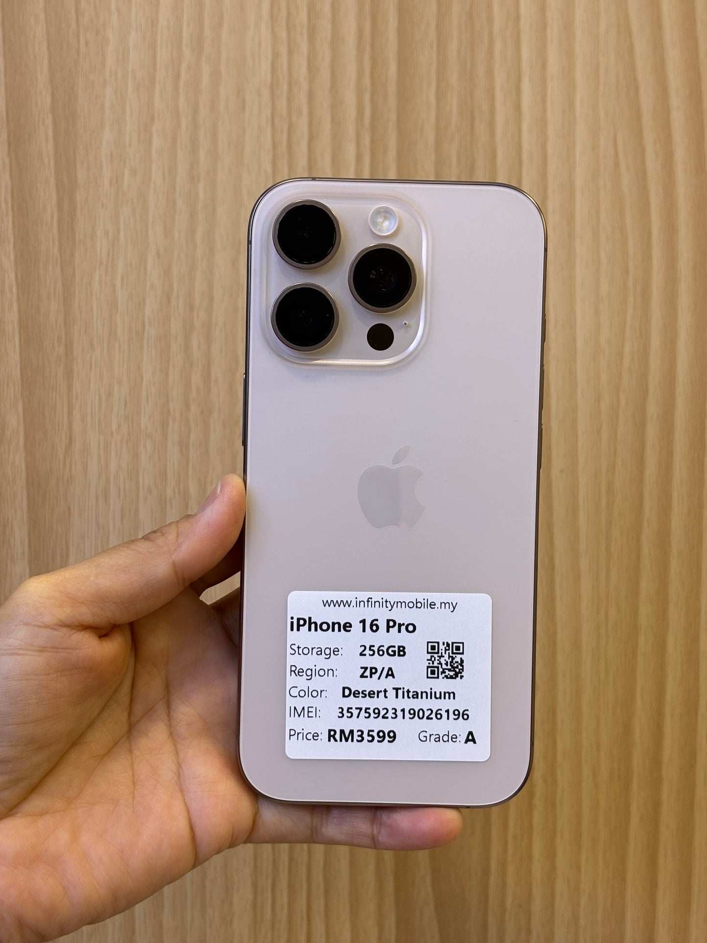 iPhone 16 Pro, 256GB (Grade A) *26196