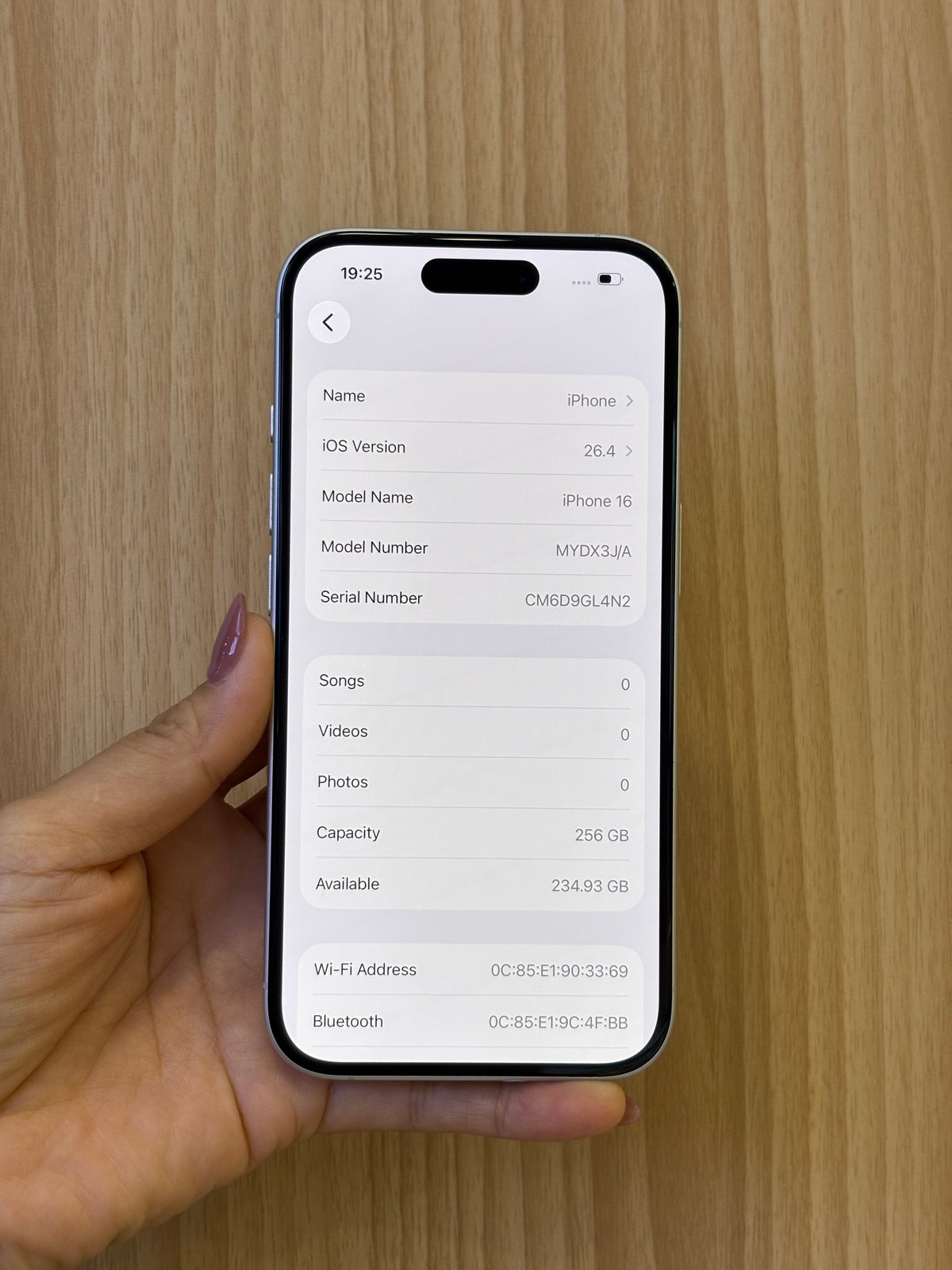 iPhone 16, 256GB (Grade B) *63776