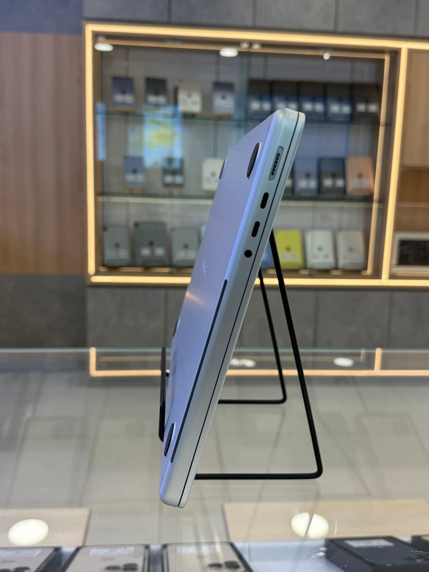MacBook Pro 14-inch (M3) 2023, 1TB *W4XND
