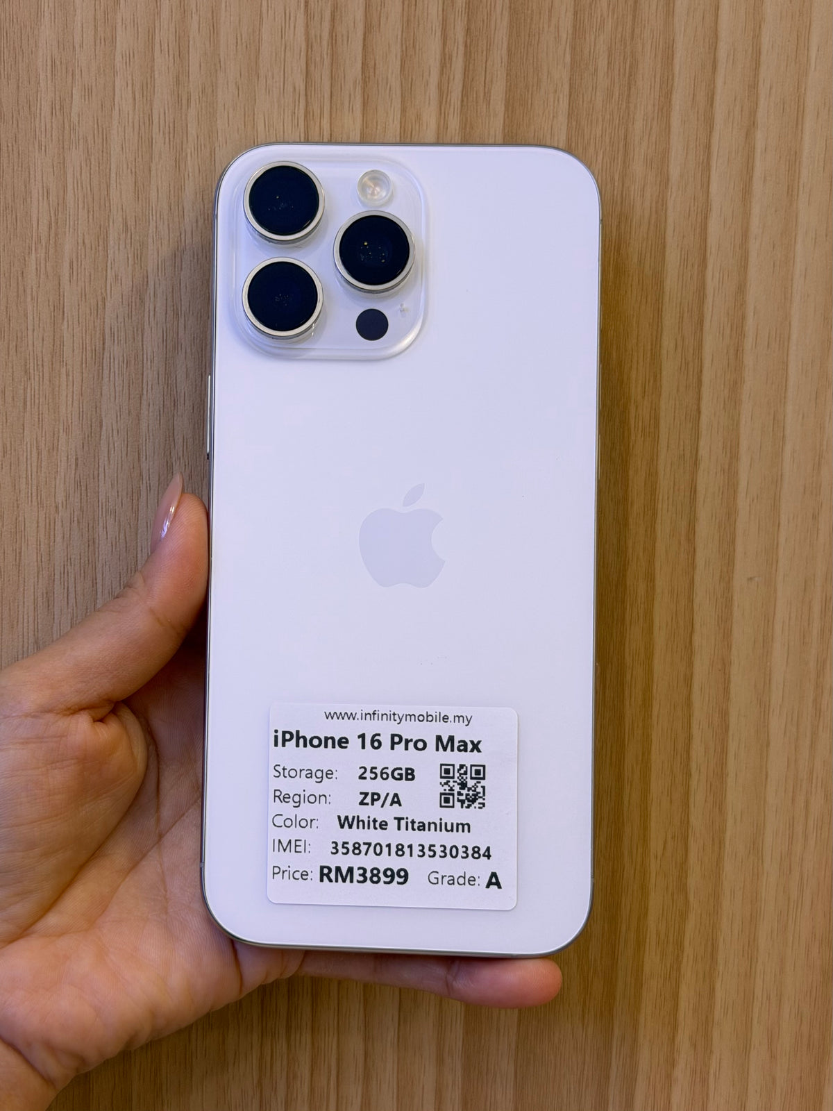 iPhone 16 Pro Max, 256GB (Grade A) *30384
