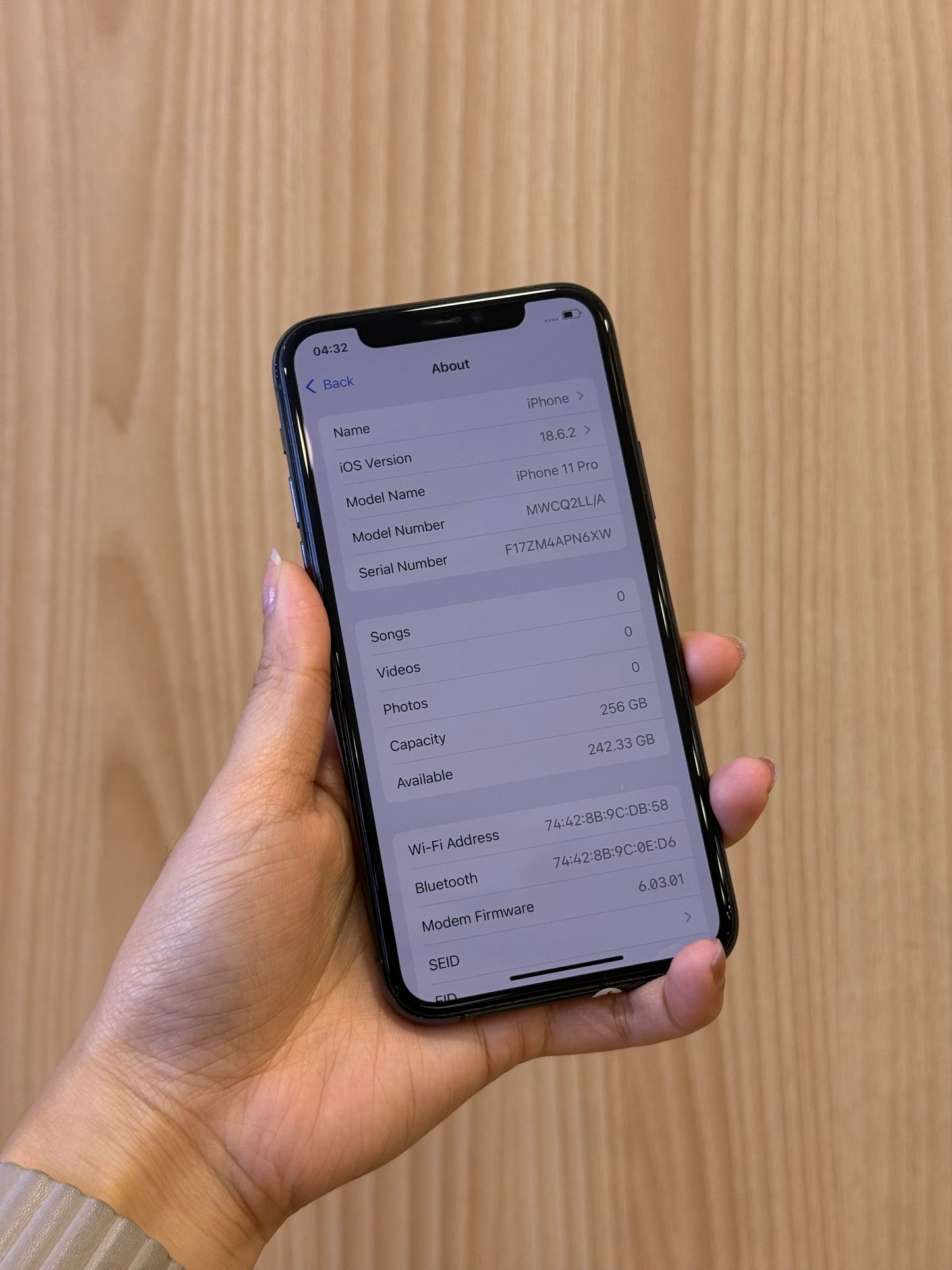 iPhone 11 Pro Midnight Green, 256GB (Grade B) *17266