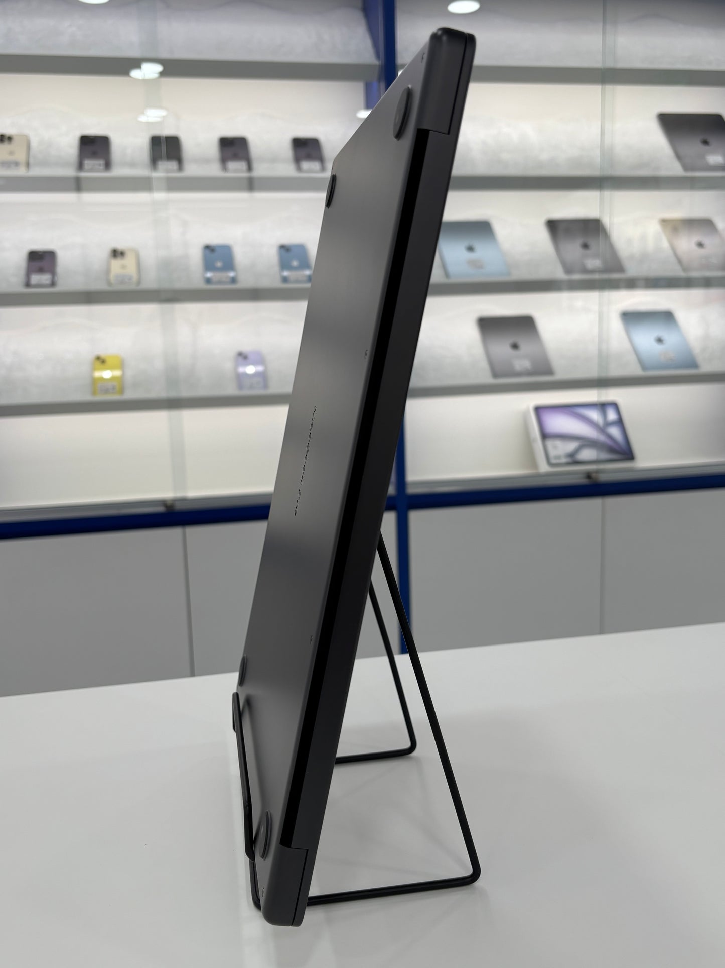 MacBook Pro 16-inch (M3 Pro) 2023, 512GB *D7QYM