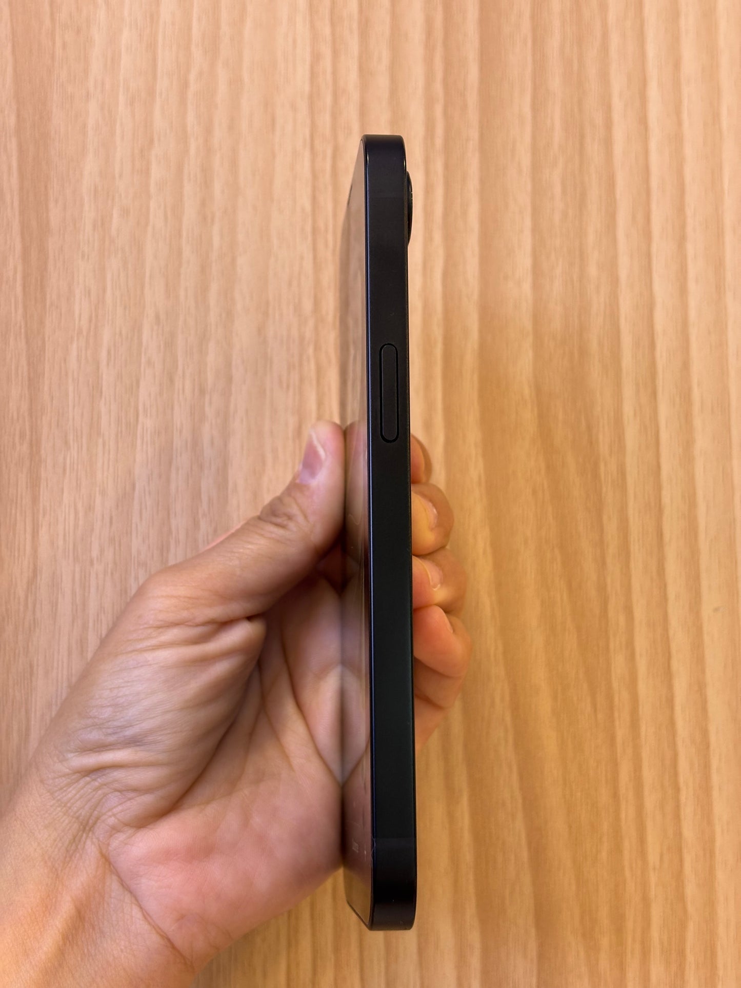 iPhone 16e, 128GB (Grade A) *21639