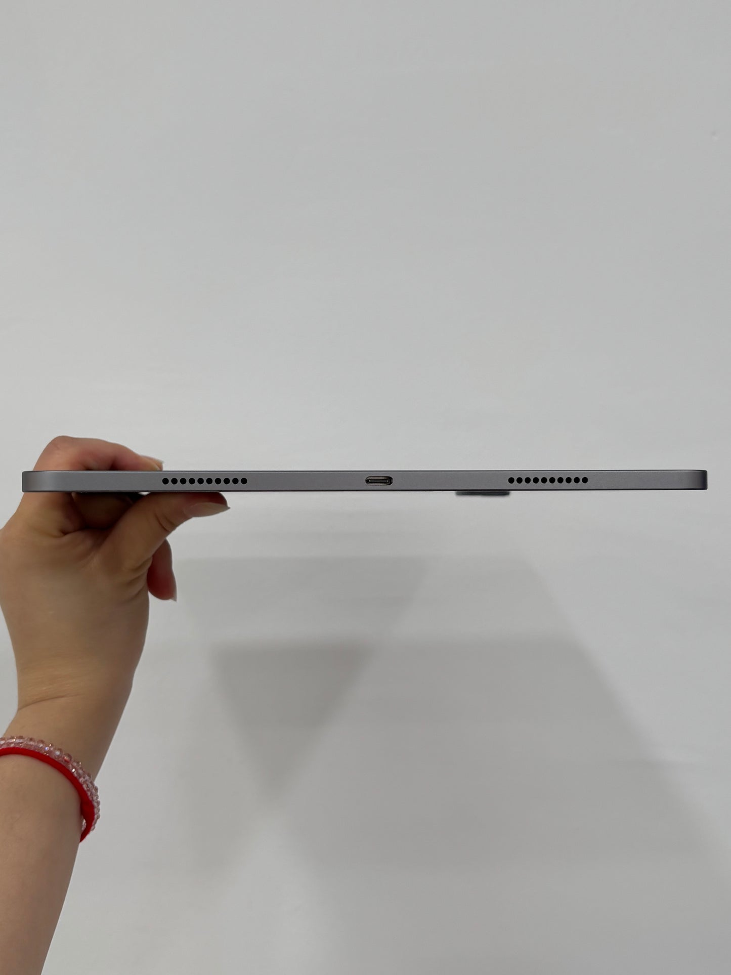 iPad Pro 12.9-inch 6th Wi-Fi, 256GB (Grade A) *V79M6