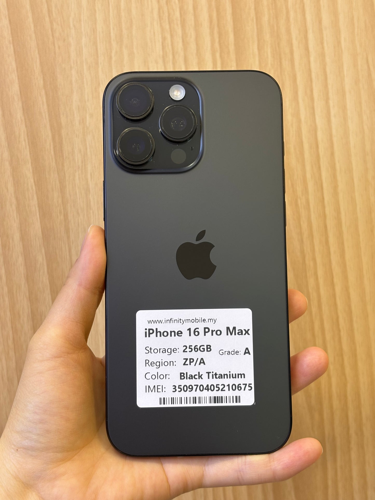 iPhone 16 Pro Max, 256GB (Grade A) *10675