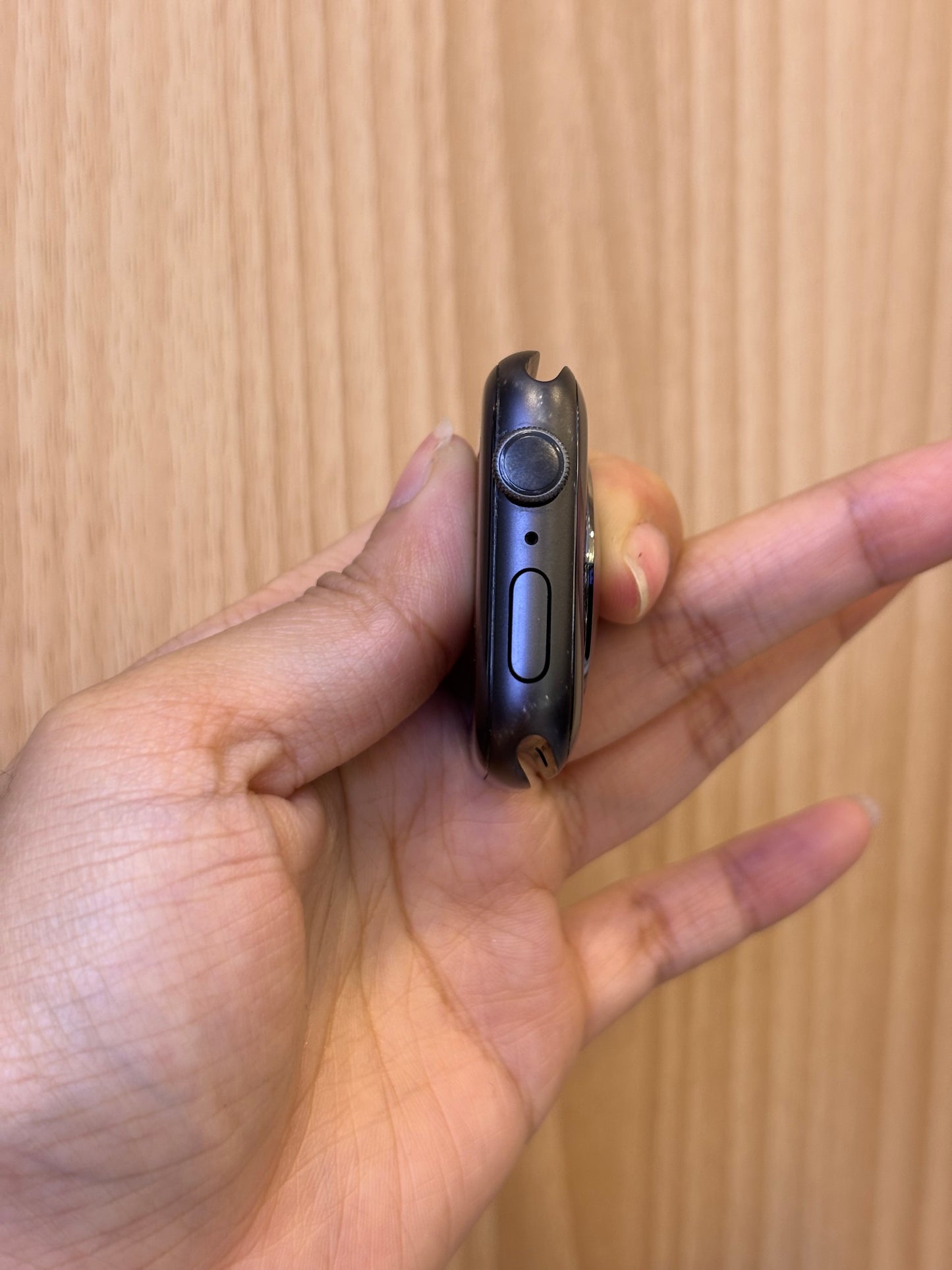Apple Watch Series 5 (44MM) GPS, (Grade B) *CMLTQ