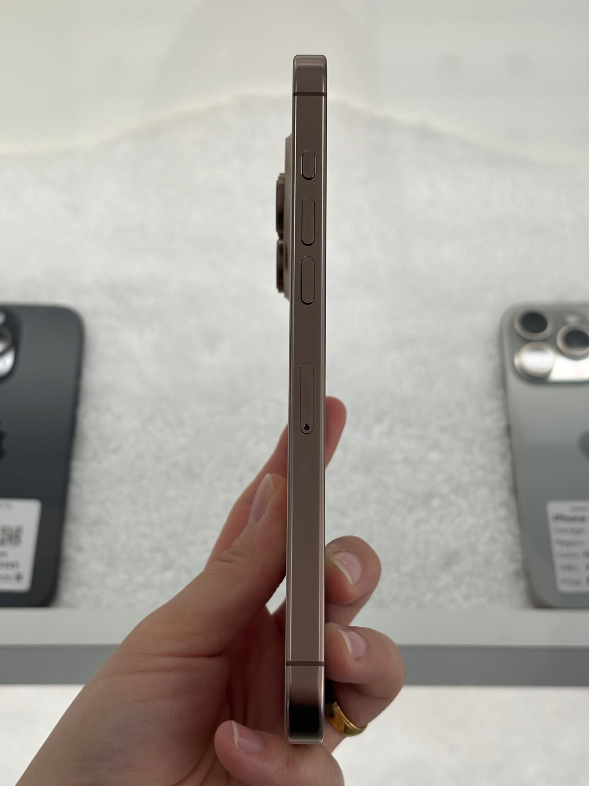 iPhone 16 Pro Max, 256GB (Grade A) *33777