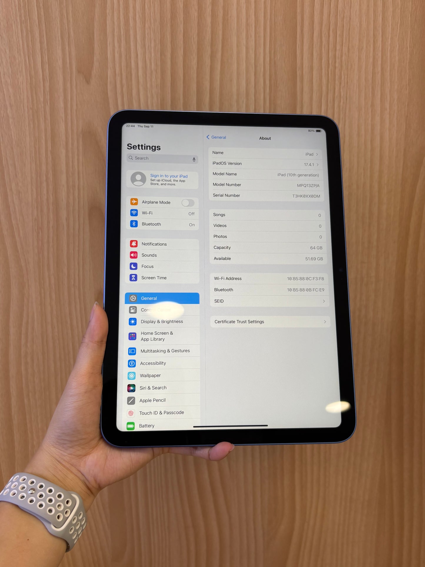iPad 10th Wi-Fi, 64GB *XX0DM
