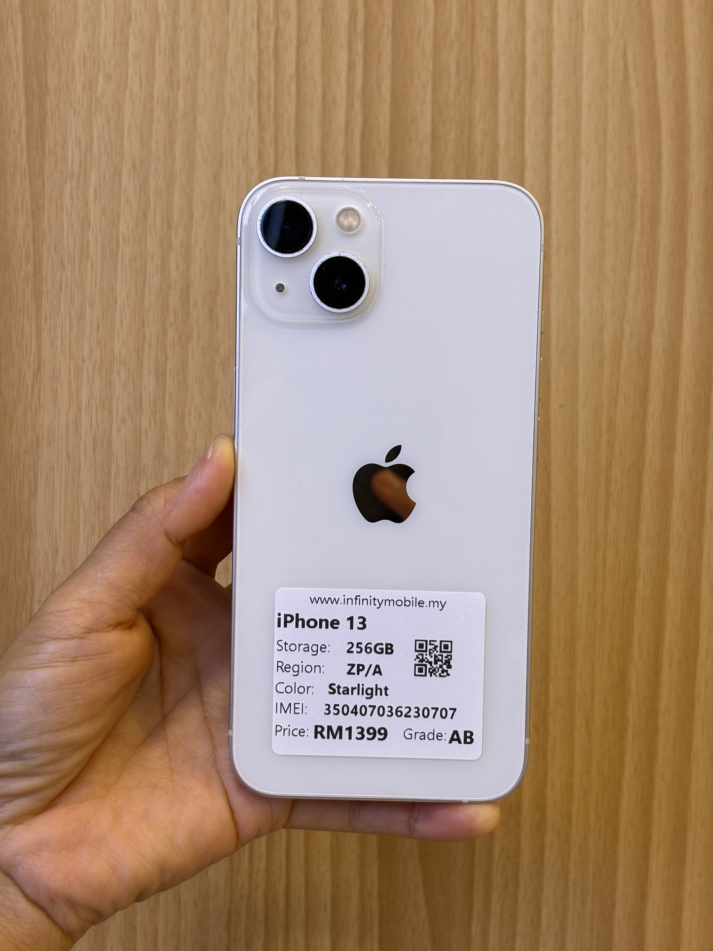 iPhone 13, 256GB (Grade AB) *30707