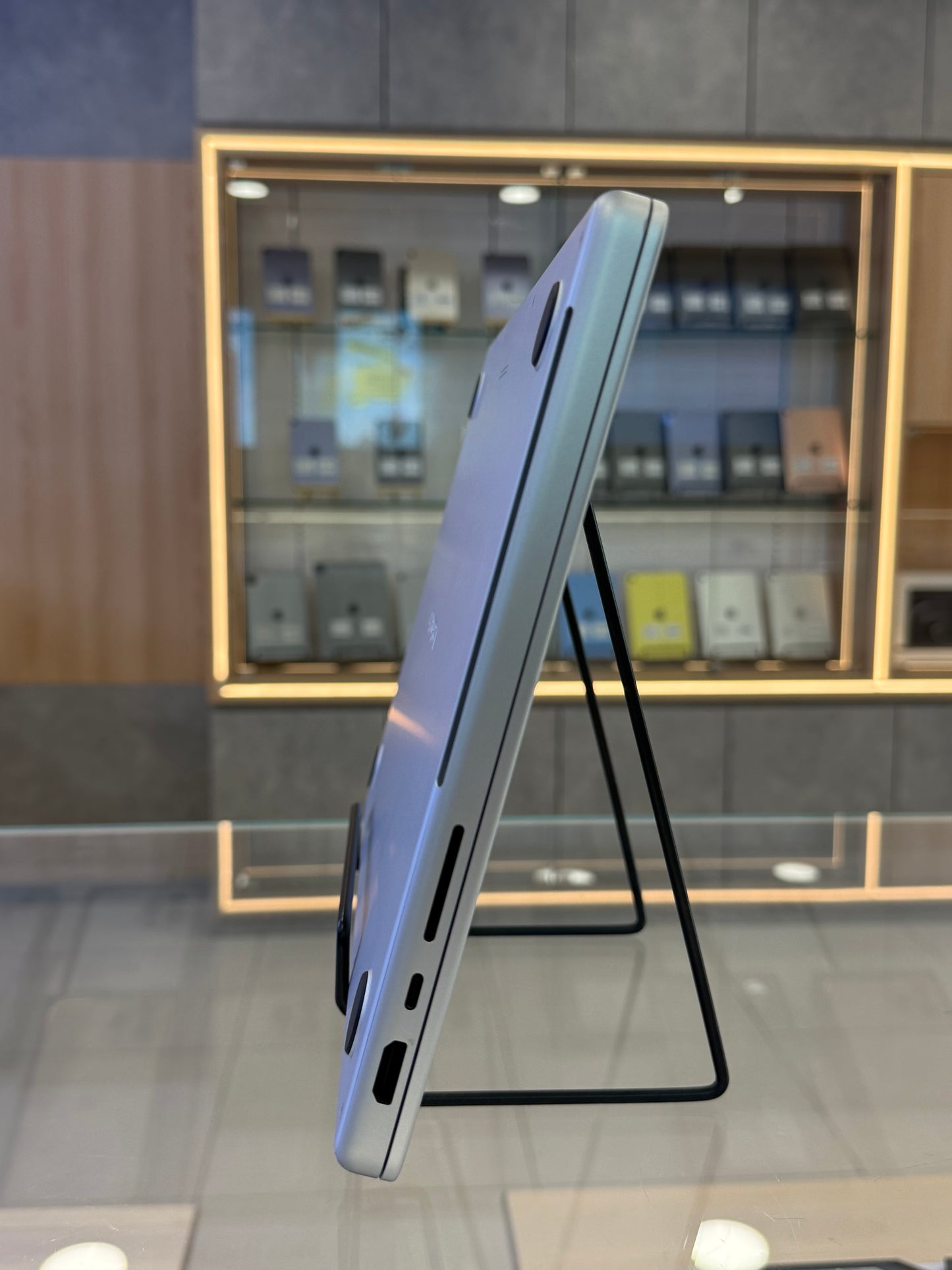 MacBook Pro 14-inch (M3) 2023, 1TB *W4XND
